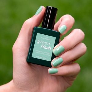 GREEN FLASH™ LED GEL POLISH in AMANDE